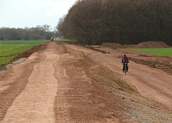 Deichbauarbeiten Umflutkanal