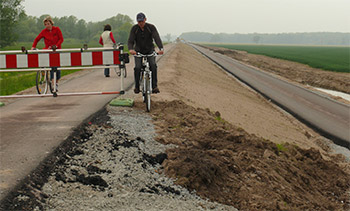 Deichweg Richtung Dreibogenbrücke