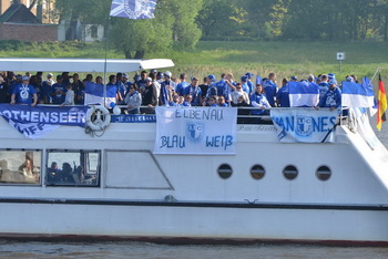 Schiffsfahrt des FCM-Fanclub Kollektiv Elbenau