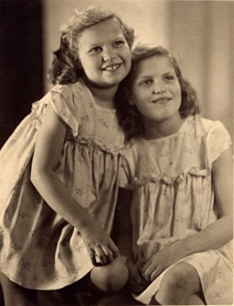 Elke und Urte Blankenstein, 1951