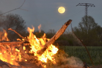 Am Elbenauer Osterfeuer