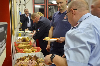 Geselliger Abend bei der Festveranstaltung zum Feuerwehrjubiläum