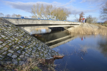 Haberlandbrücke kurz nach Öffnung des Wehres