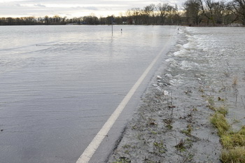 B246A, vom Wasser des Umflutkanals überspült