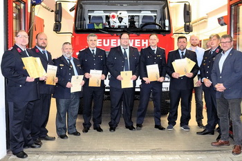 Auszeichnung der Feuerwehrkameraden in Elbenau