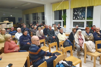 Besucher der Einwohnerversammlung in Elbenau