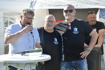 Er&ouml;ffnung des Turniers durch Sch&ouml;nebecks OB Bert Knoblauch, Hauptsponsor J&ouml;rg Lustinetz und FCM-Legende Max Steinbach
