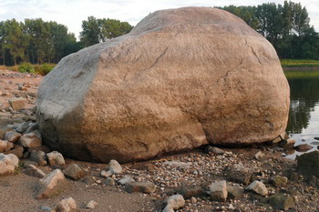 Hungerstein auf dem Trockenen