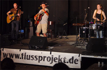 Heinz Ratz mit Strom und Wasser